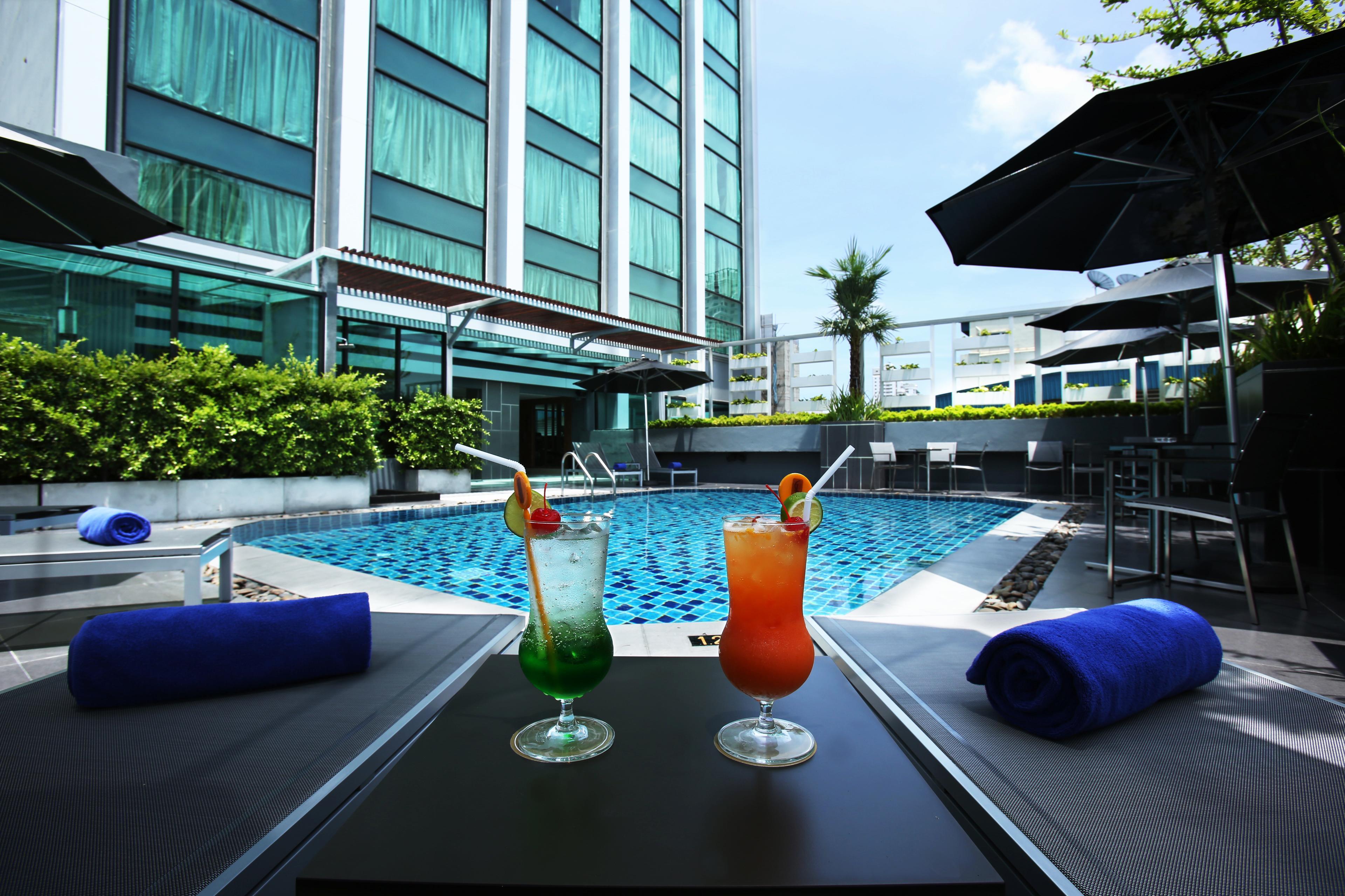 Hotel Ramada By Wyndham Bangkok Sukhumvit 11 Zewnętrze zdjęcie