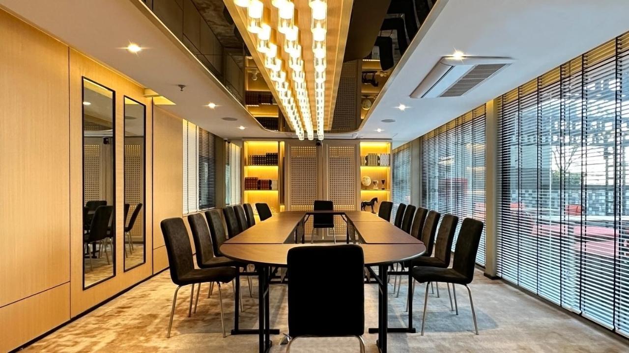Hotel Ramada By Wyndham Bangkok Sukhumvit 11 Zewnętrze zdjęcie