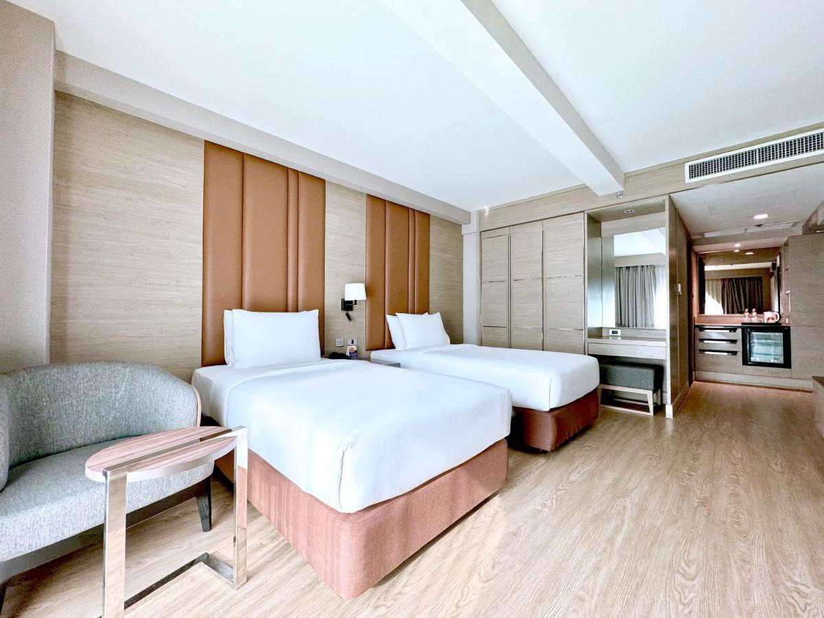 Hotel Ramada By Wyndham Bangkok Sukhumvit 11 Zewnętrze zdjęcie