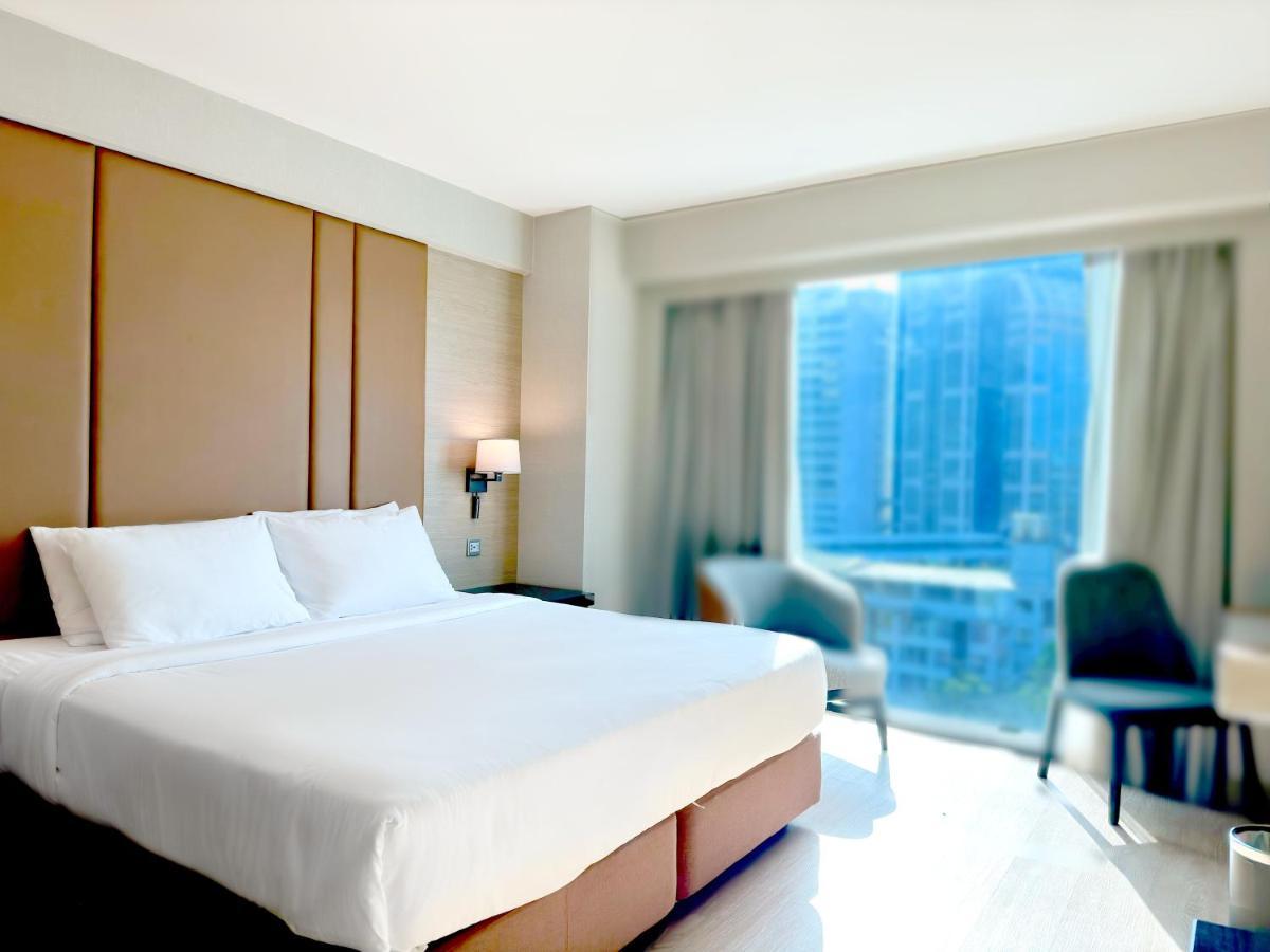 Hotel Ramada By Wyndham Bangkok Sukhumvit 11 Zewnętrze zdjęcie