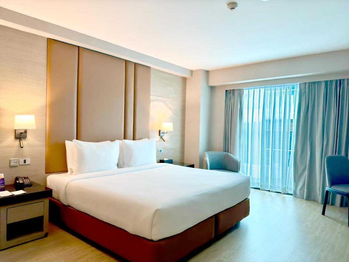 Hotel Ramada By Wyndham Bangkok Sukhumvit 11 Zewnętrze zdjęcie