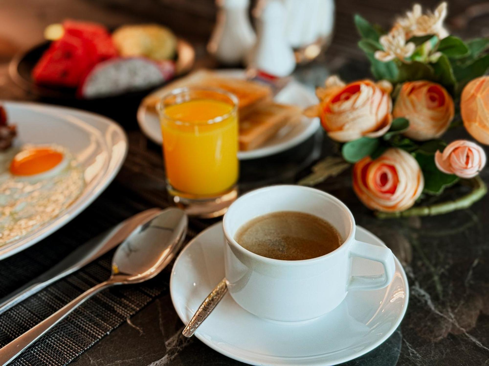 Hotel Ramada By Wyndham Bangkok Sukhumvit 11 Zewnętrze zdjęcie
