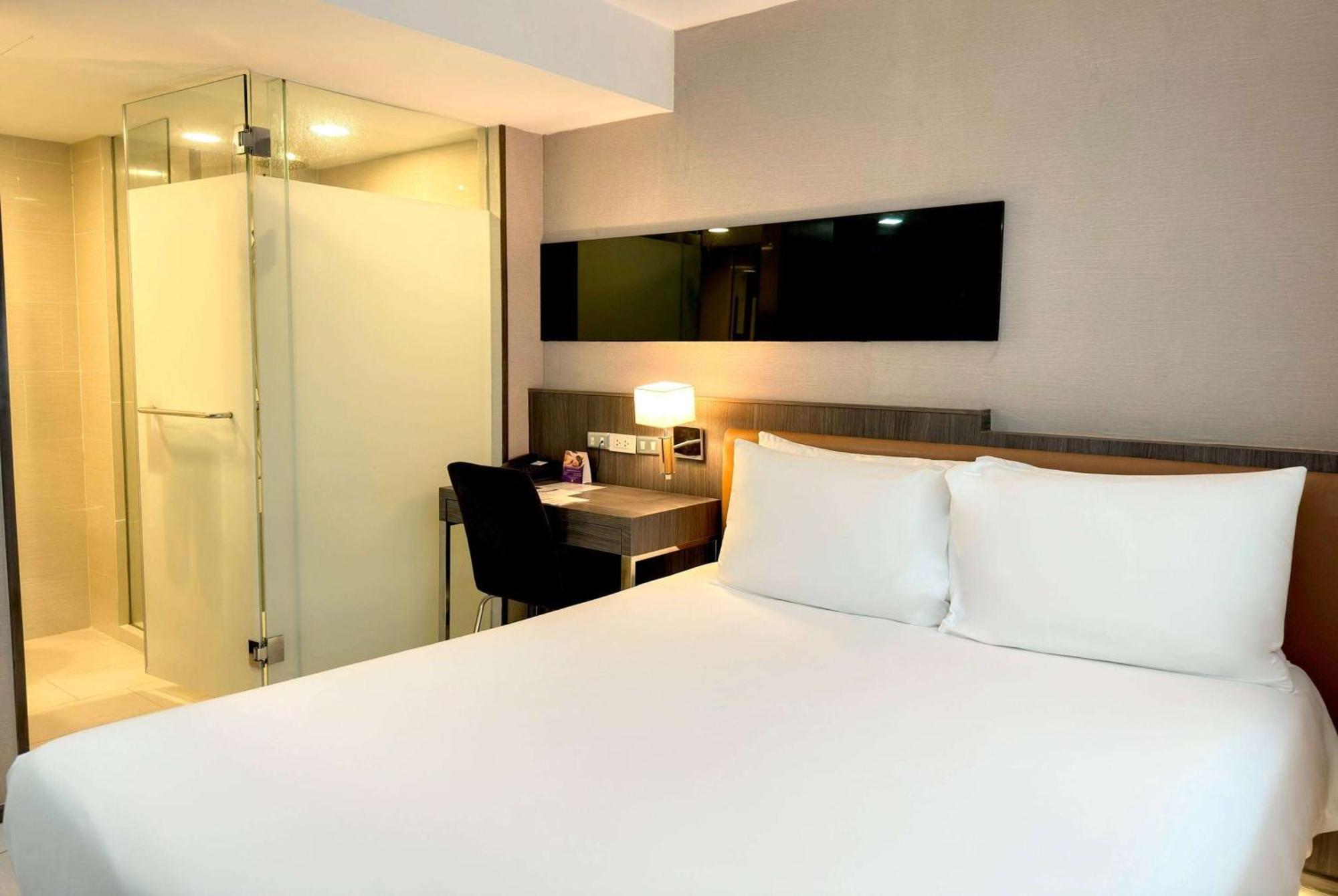 Hotel Ramada By Wyndham Bangkok Sukhumvit 11 Zewnętrze zdjęcie